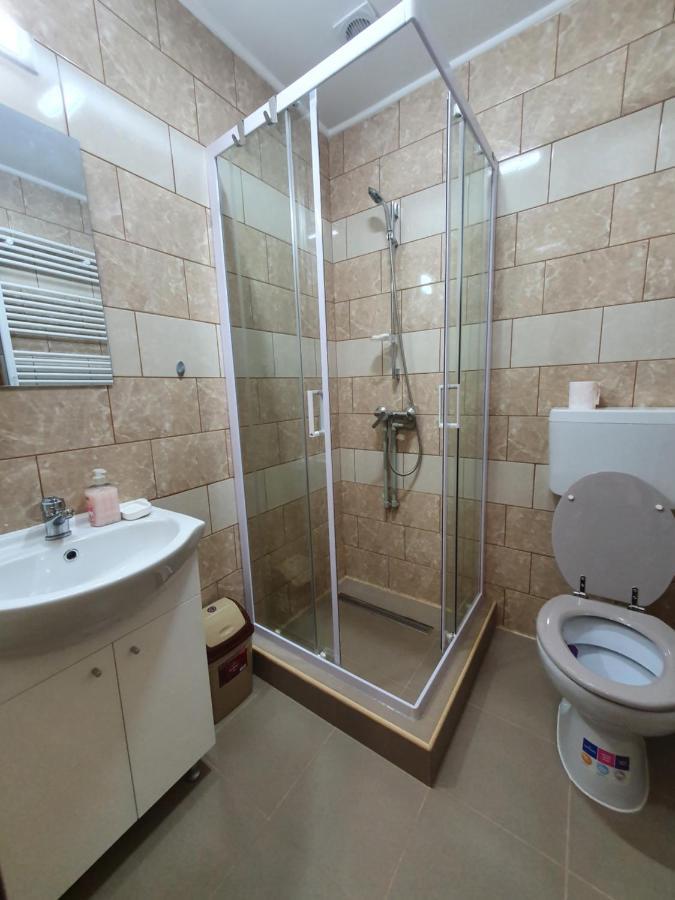 Agropensiunea Caprioara Mintia Esterno foto